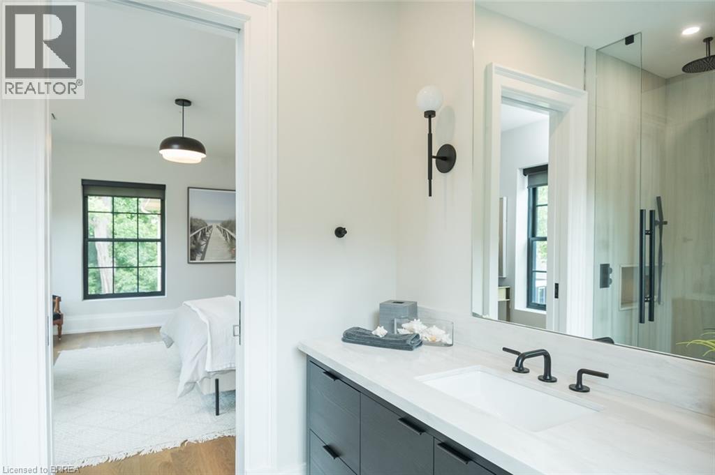 












57 VICTORIA Street

,
Milton,




Ontario
L9T1S6

