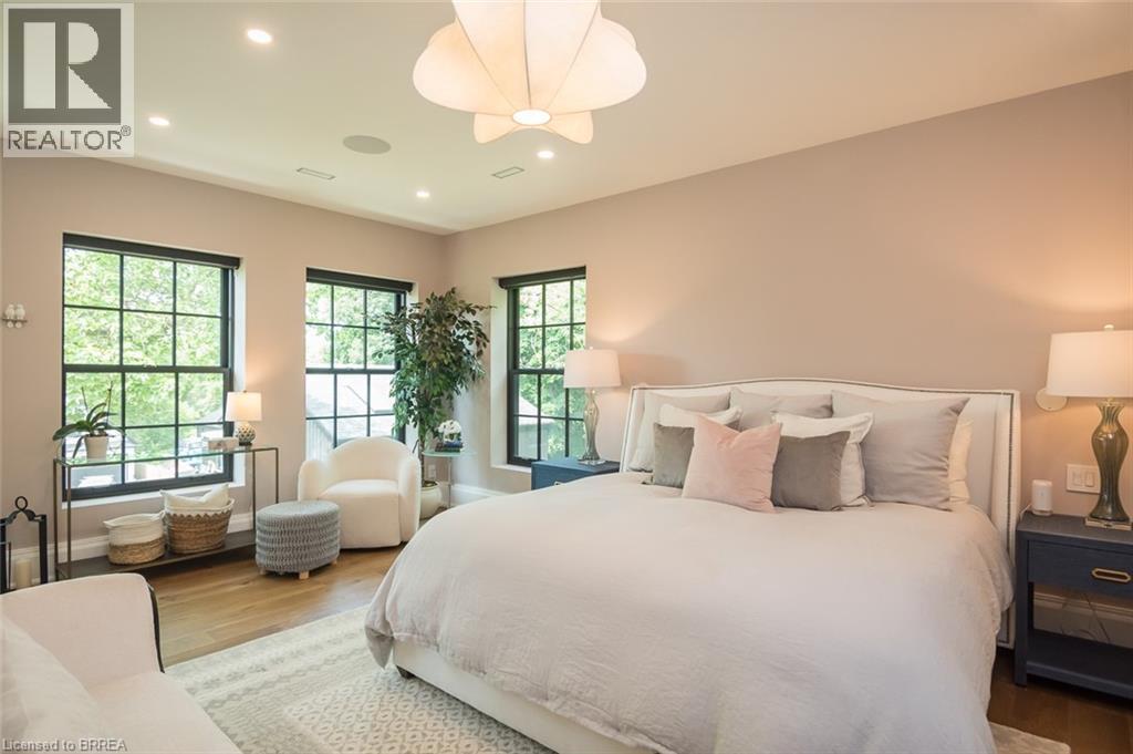 












57 VICTORIA Street

,
Milton,




Ontario
L9T1S6

