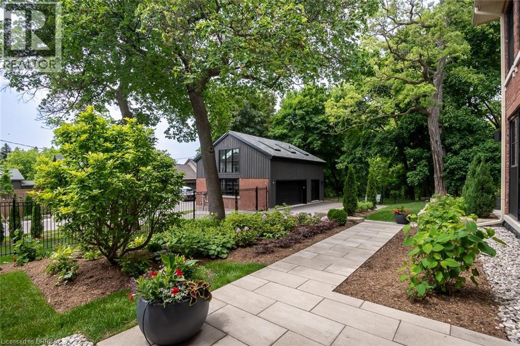 












57 VICTORIA Street

,
Milton,




Ontario
L9T1S6

