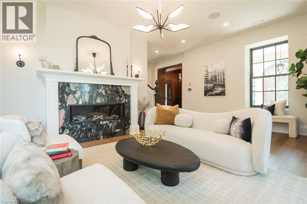 












57 VICTORIA Street

,
Milton,




Ontario
L9T1S6

