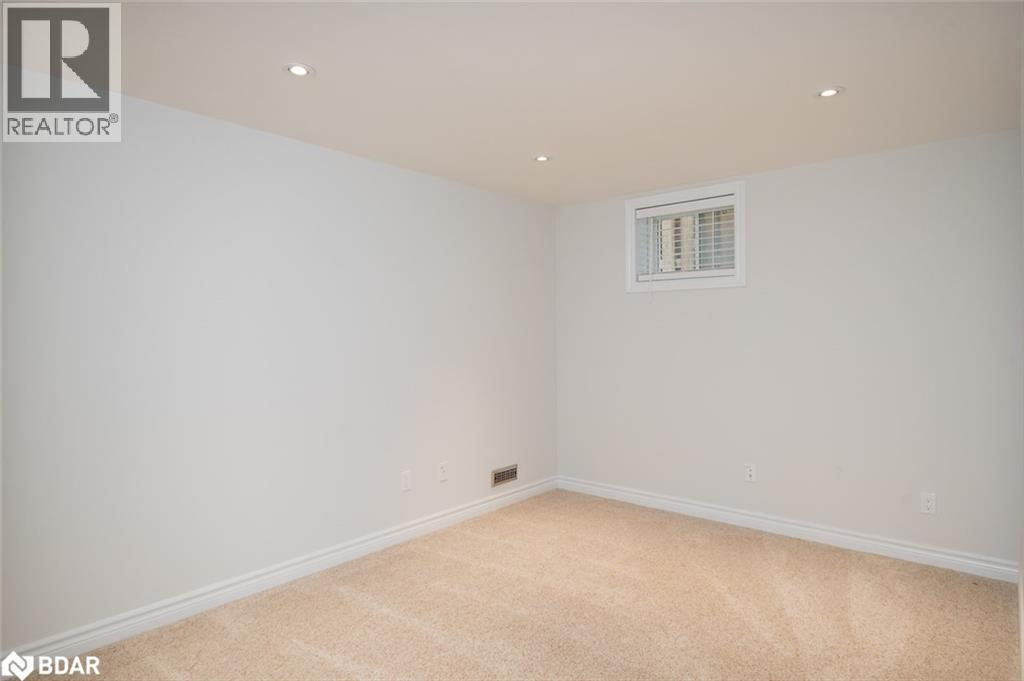 












720 LINGEN Crescent

,
Milton,




Ontario
L9T0E5

