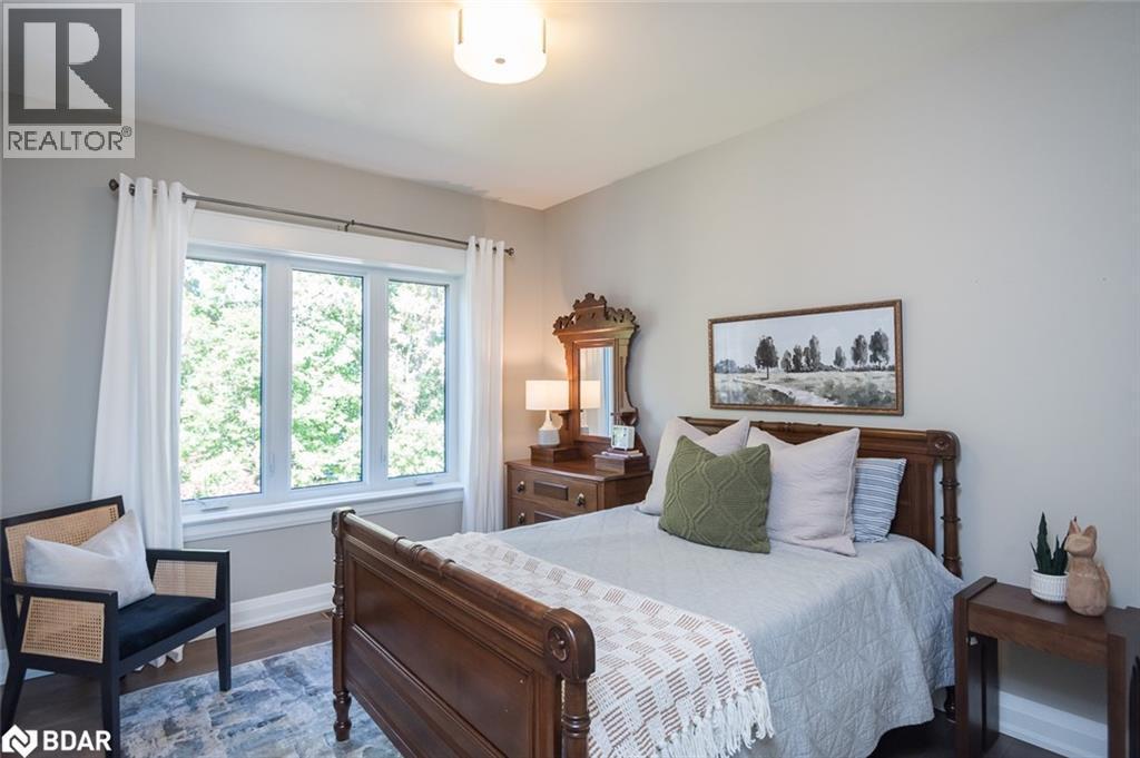 












29 BARTON Street

,
Milton,




Ontario
L9T1C7

