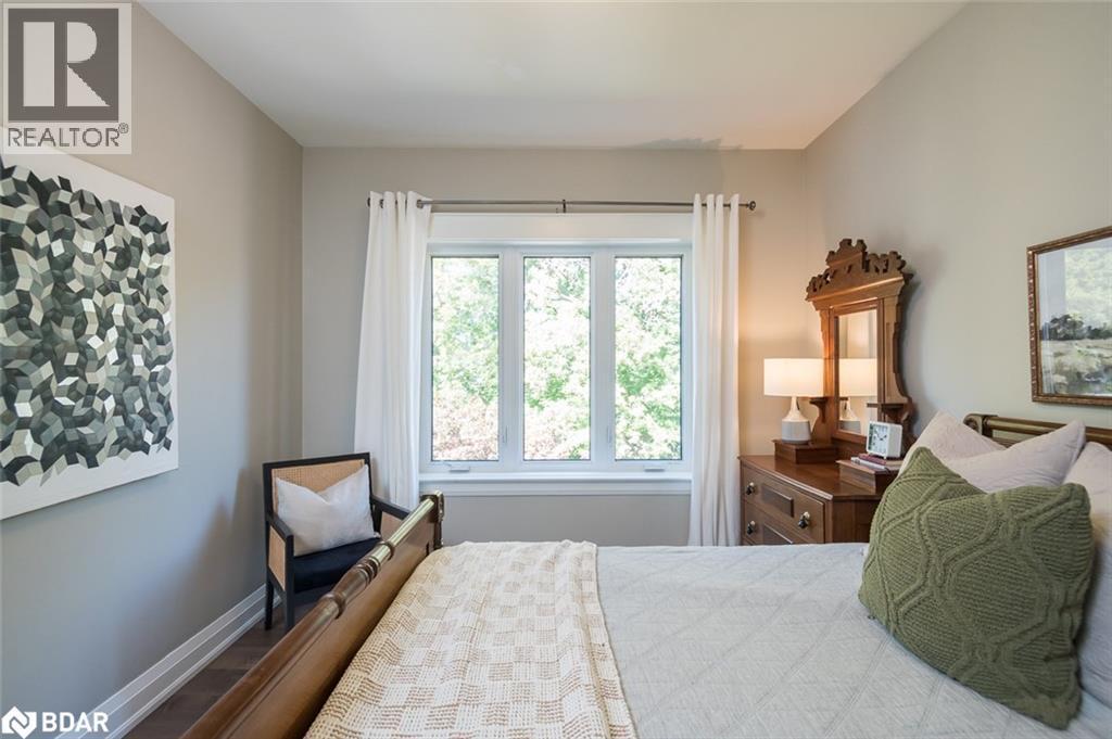 












29 BARTON Street

,
Milton,




Ontario
L9T1C7

