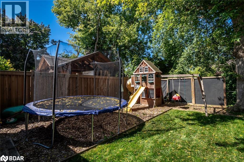 












29 BARTON Street

,
Milton,




Ontario
L9T1C7

