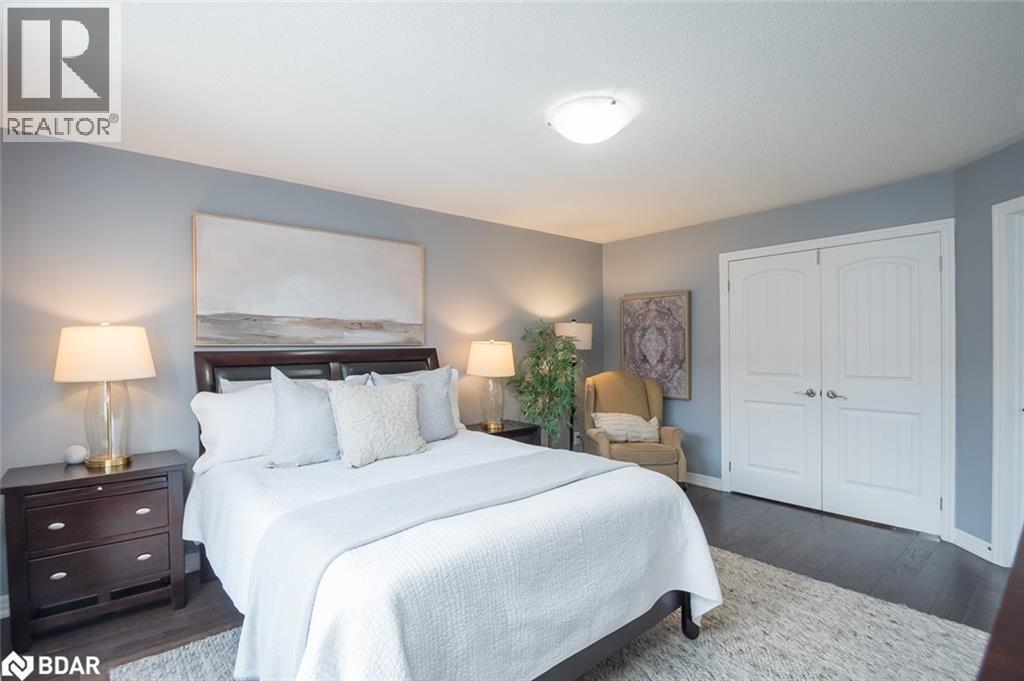 












32 FORBES Terrace

,
Milton,




Ontario
L9T3X3

