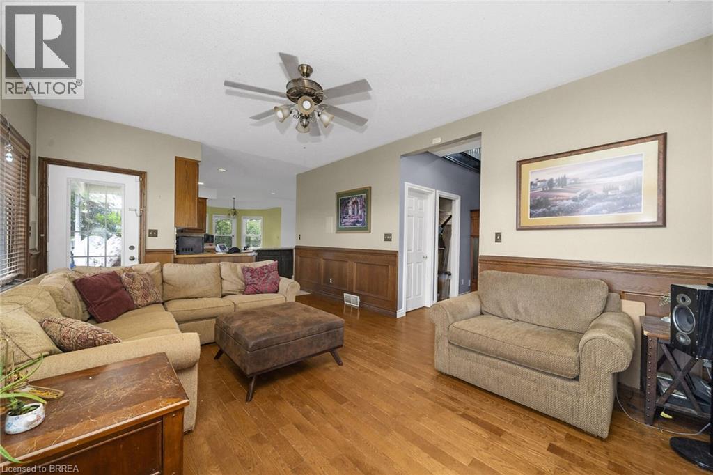 












692 CONCESSION 5 Road W

,
Flamborough,




Ontario
L9H5E2

