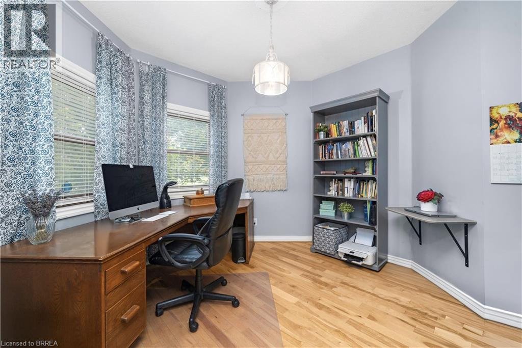 












692 CONCESSION 5 Road W

,
Flamborough,




Ontario
L9H5E2

