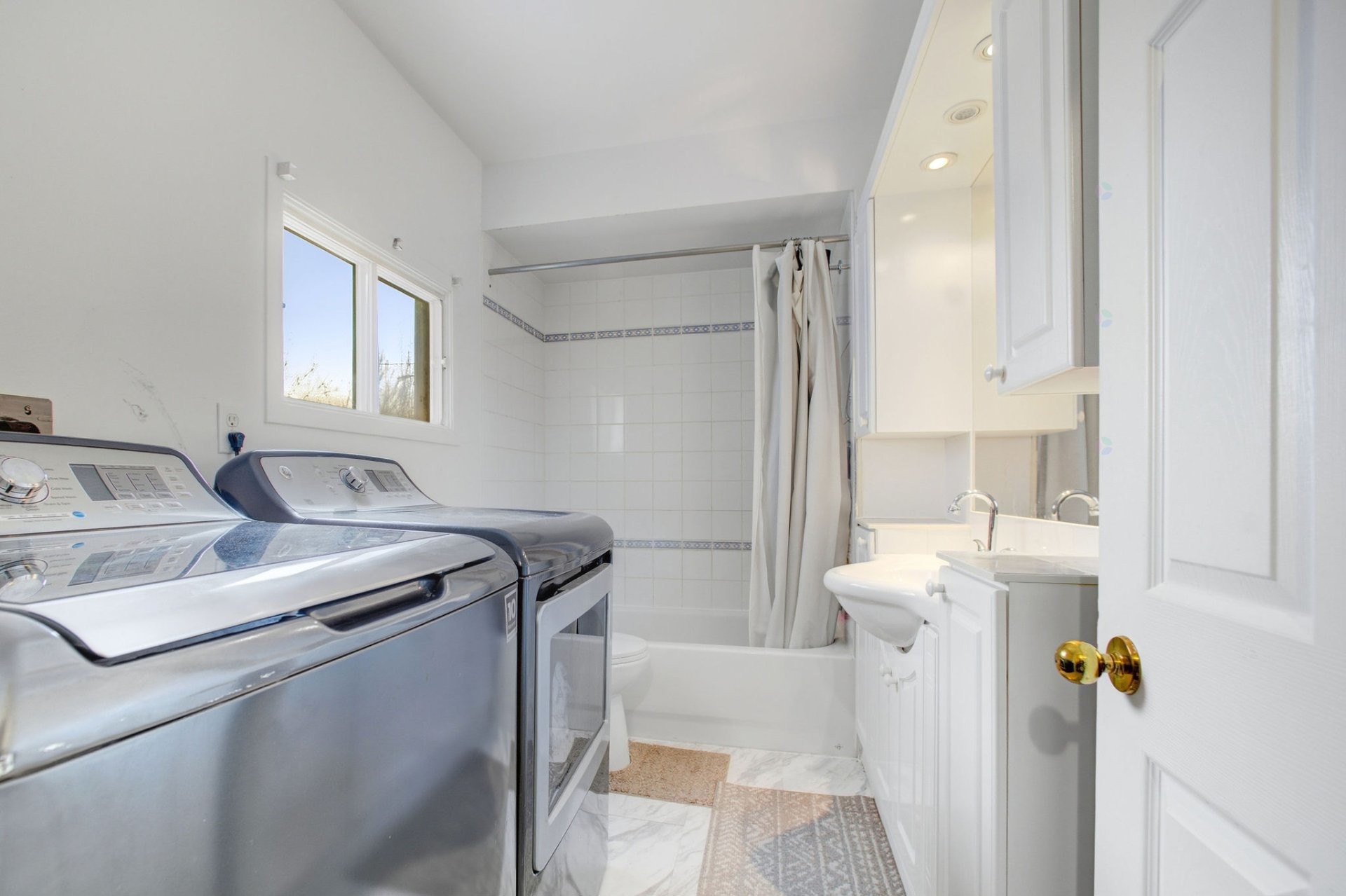 









19


Boul. de Lucerne

,
Gatineau (Aylmer),




QC
J9J2K3

