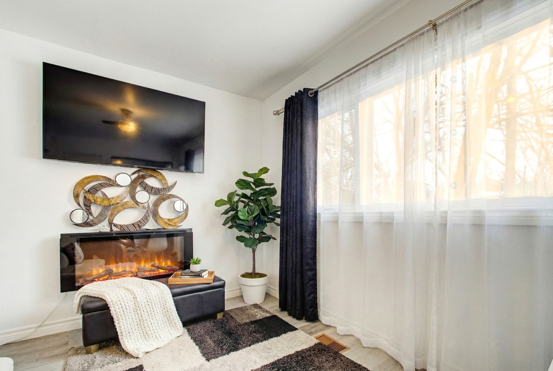 









19


Boul. de Lucerne

,
Gatineau (Aylmer),




QC
J9J2K3

