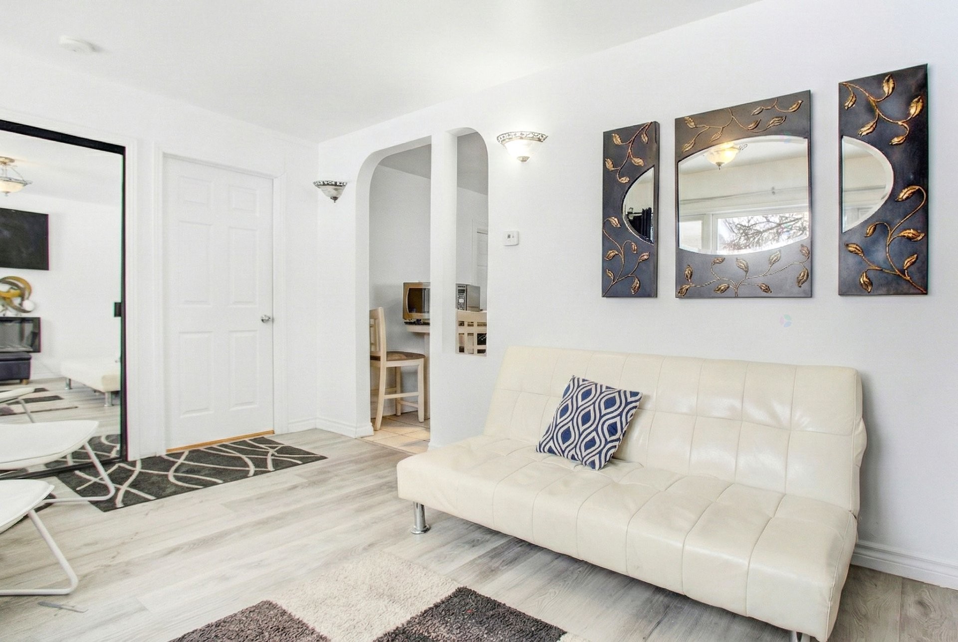 









19


Boul. de Lucerne

,
Gatineau (Aylmer),




QC
J9J2K3

