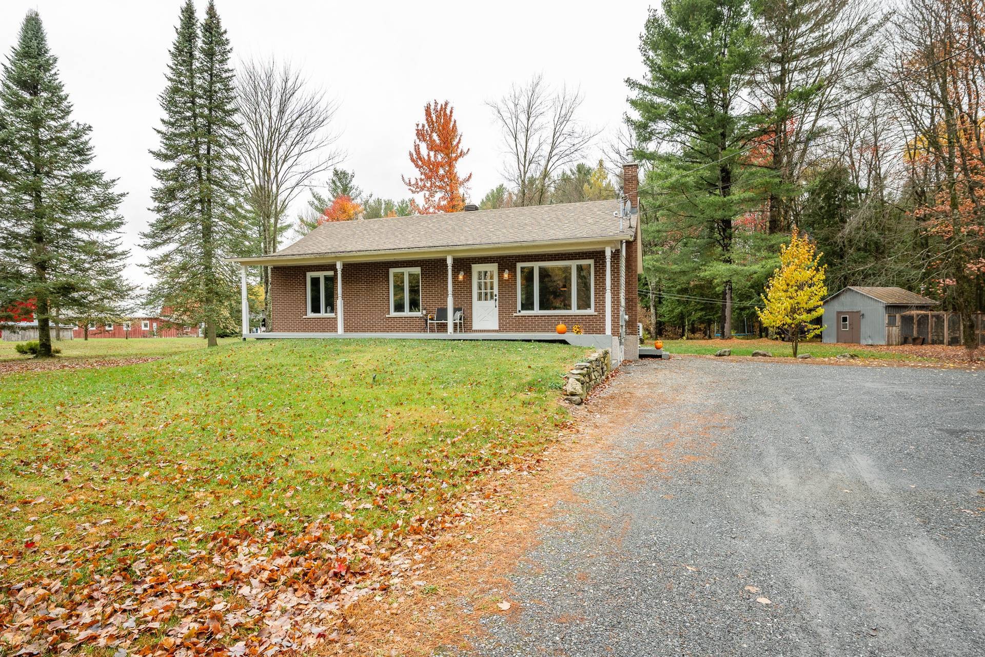 









2886


10e Rang

,
Dunham,







QC
J0E1M0

