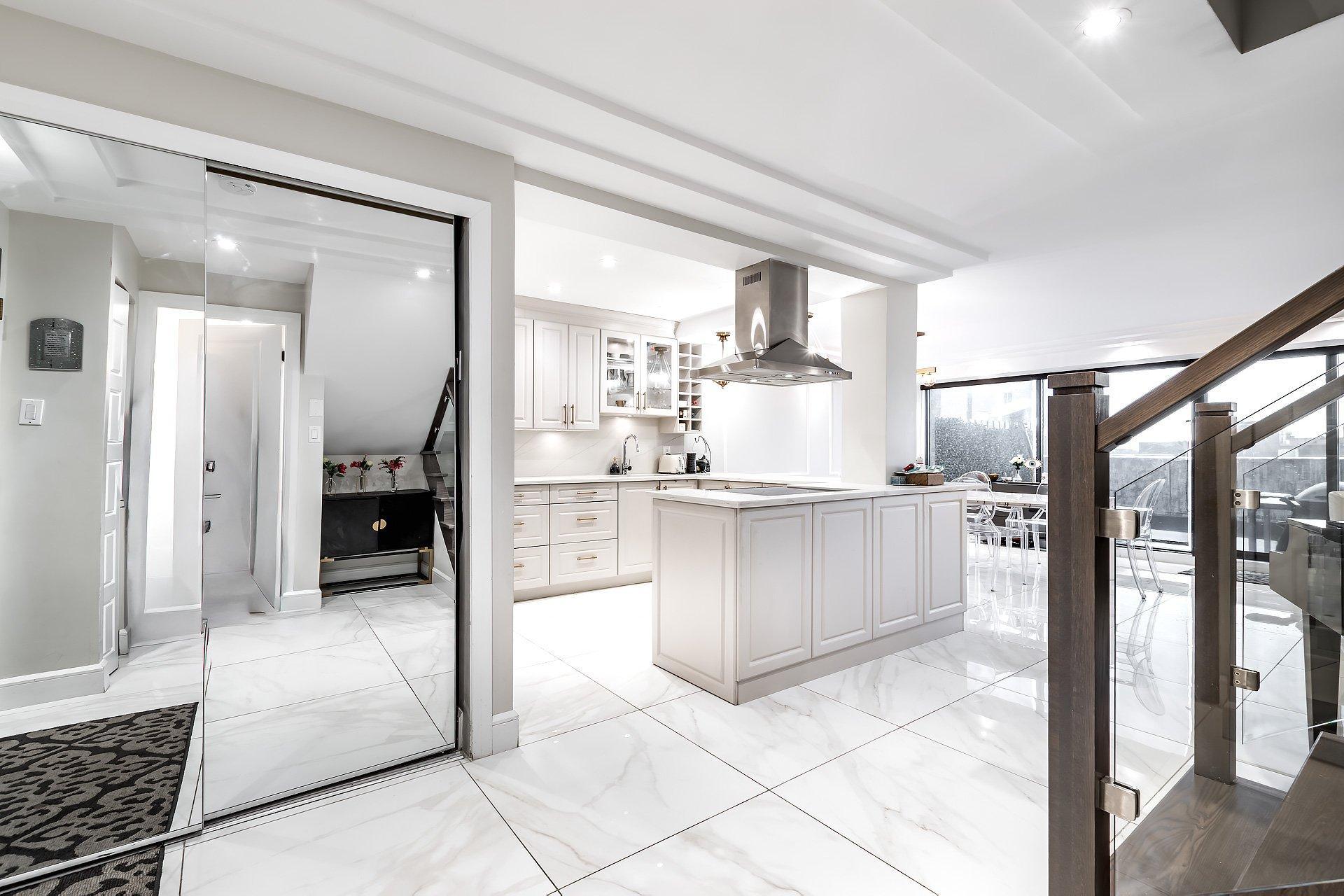 









5790


Av. Rembrandt

, 905,
Côte-Saint-Luc,




QC
H4W2V2

