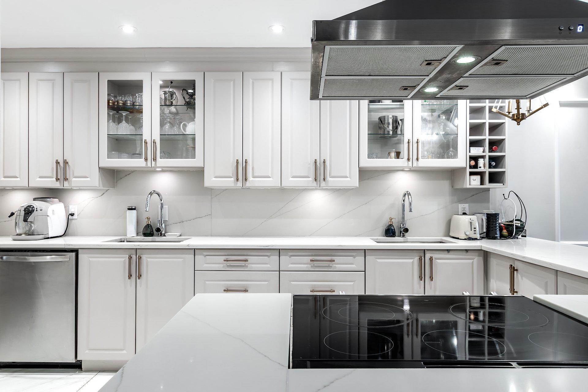 









5790


Av. Rembrandt

, 905,
Côte-Saint-Luc,




QC
H4W2V2

