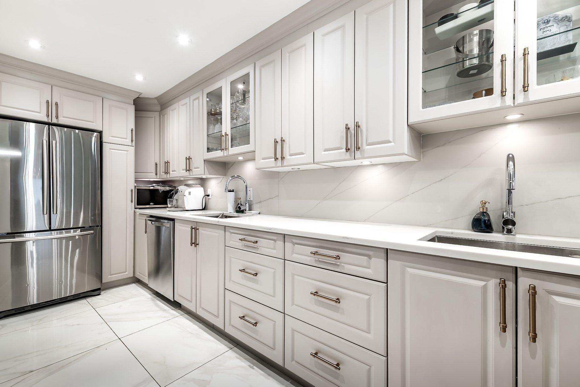 









5790


Av. Rembrandt

, 905,
Côte-Saint-Luc,




QC
H4W2V2

