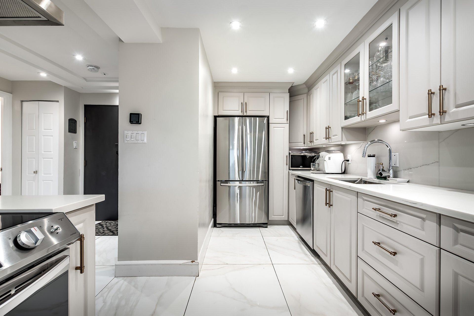 









5790


Av. Rembrandt

, 905,
Côte-Saint-Luc,




QC
H4W2V2

