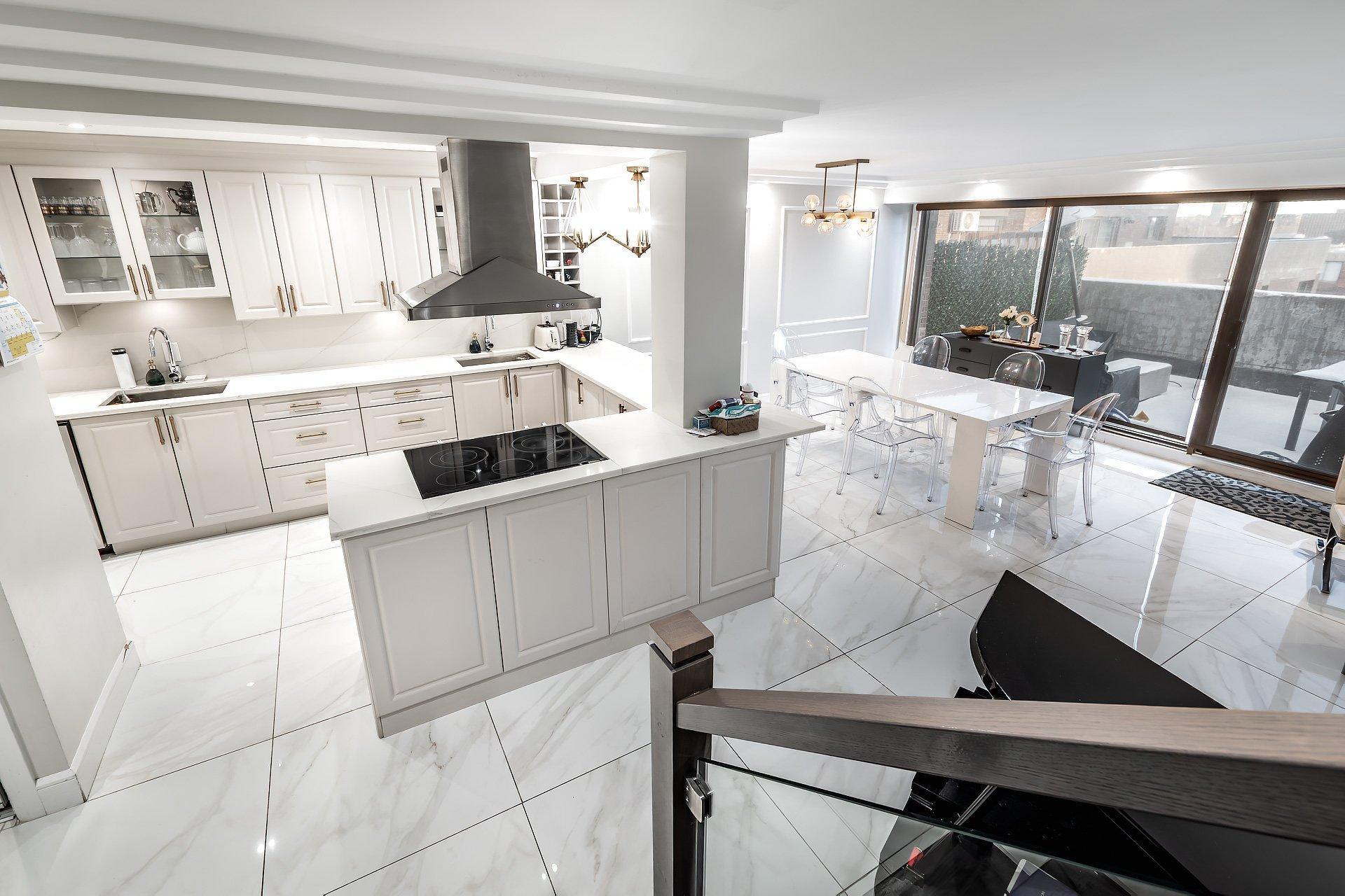 









5790


Av. Rembrandt

, 905,
Côte-Saint-Luc,




QC
H4W2V2

