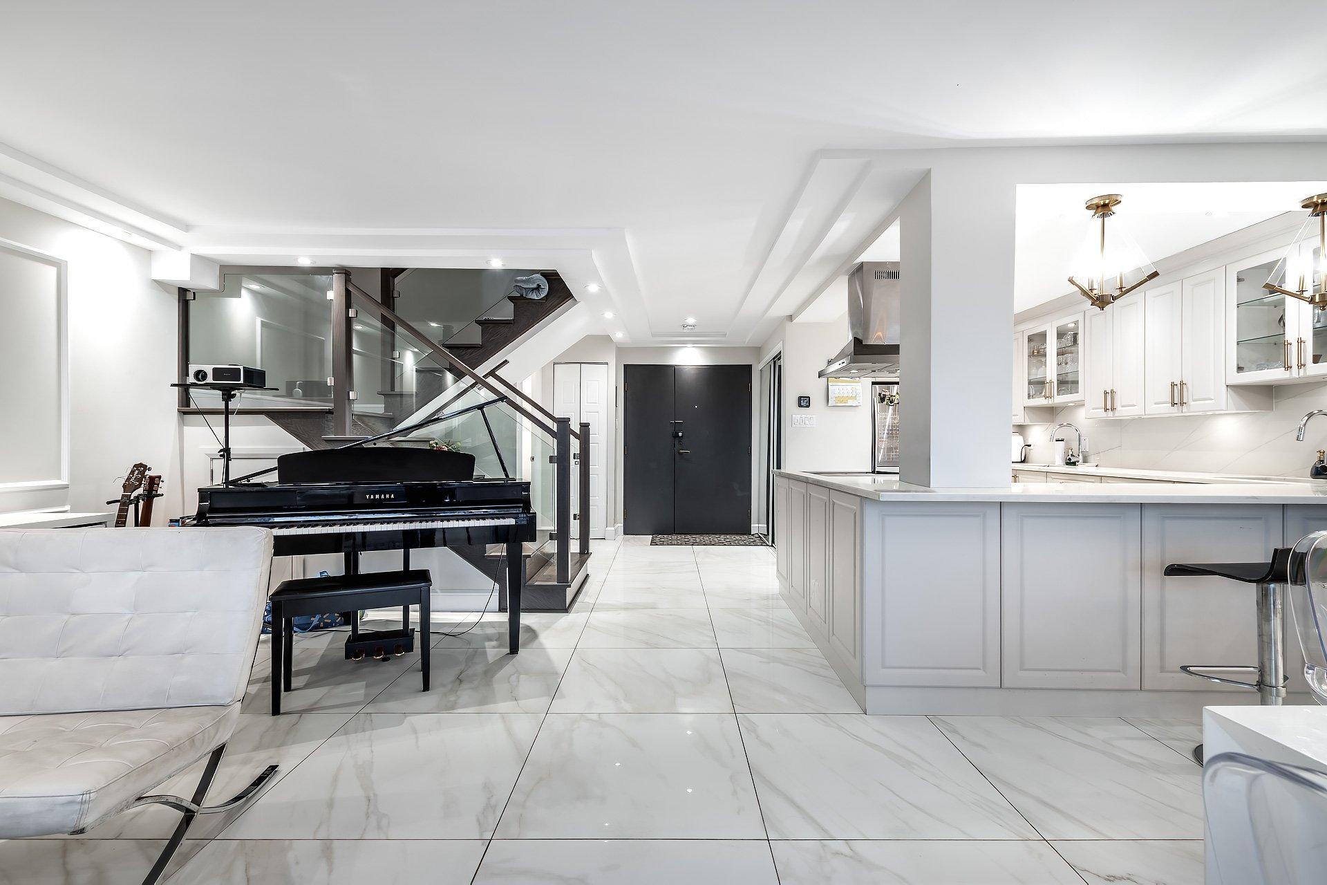 









5790


Av. Rembrandt

, 905,
Côte-Saint-Luc,




QC
H4W2V2

