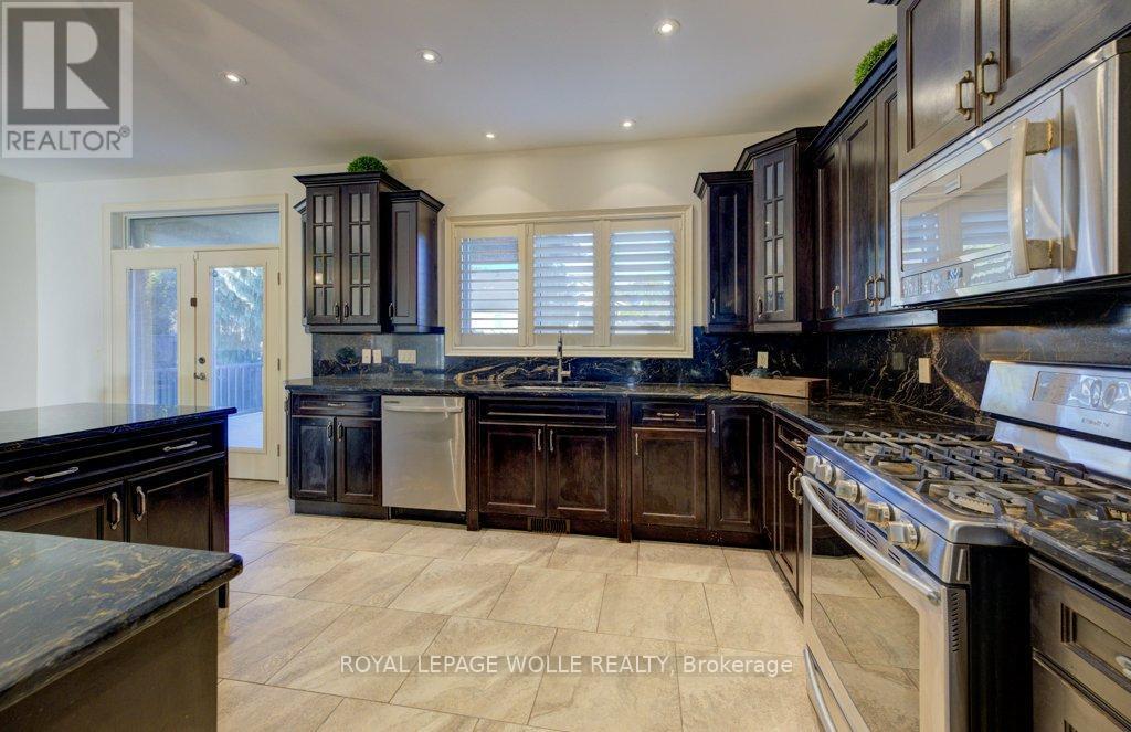 












6379 CHRISTOPHER CRESCENT

,
Niagara Falls,




Ontario
L2H0B3

