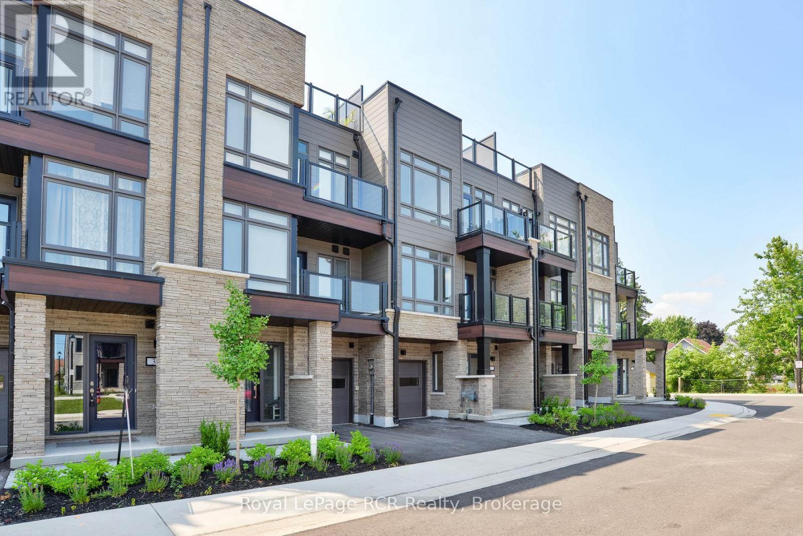 












27 WYN WOOD LANE

,
Orillia,




Ontario
L3V8P7

