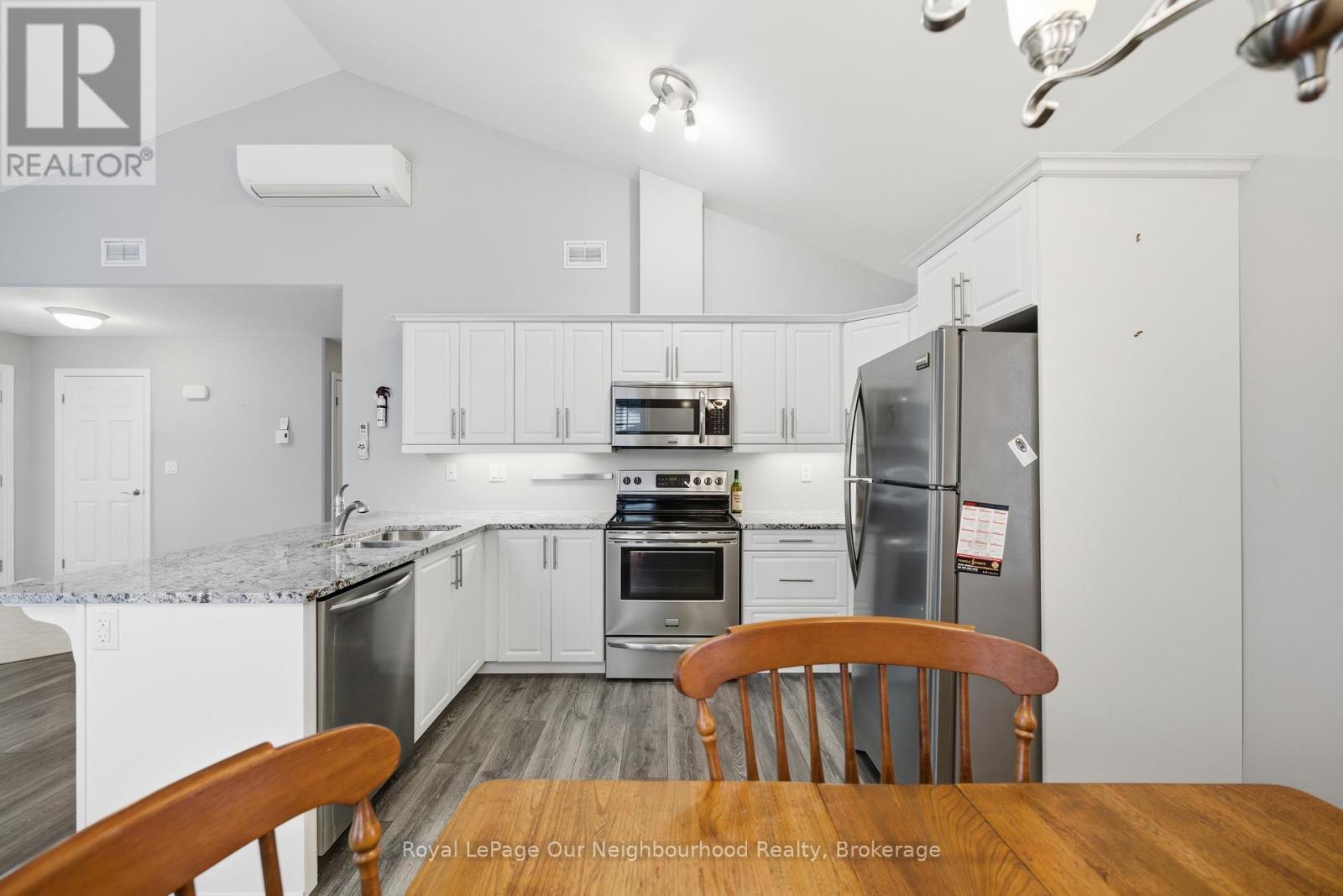 












3201 - 300 CROFT STREET

,
Port Hope,




Ontario
L1A0E1

