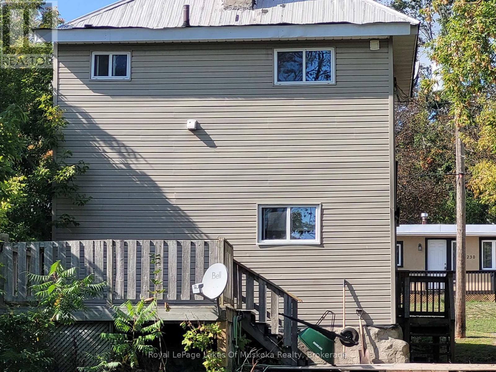 












1 - 227 NOTTAWASAGA STREET

,
Orillia,




Ontario
L3V3K2

