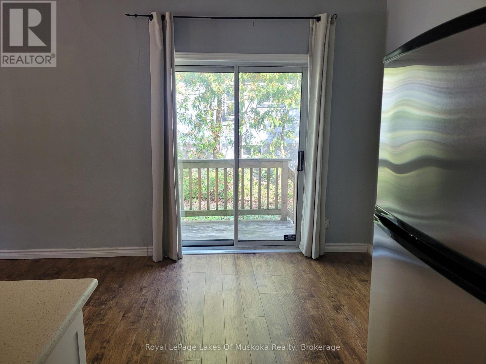 












1 - 227 NOTTAWASAGA STREET

,
Orillia,




Ontario
L3V3K2

