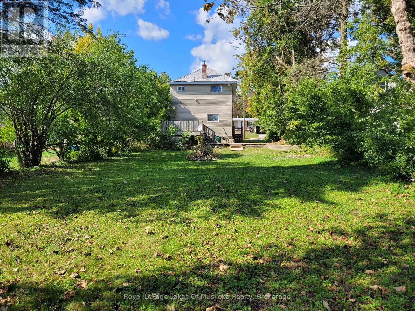 












2 - 227 NOTTAWASAGA STREET

,
Orillia,




Ontario
L3V3K2

