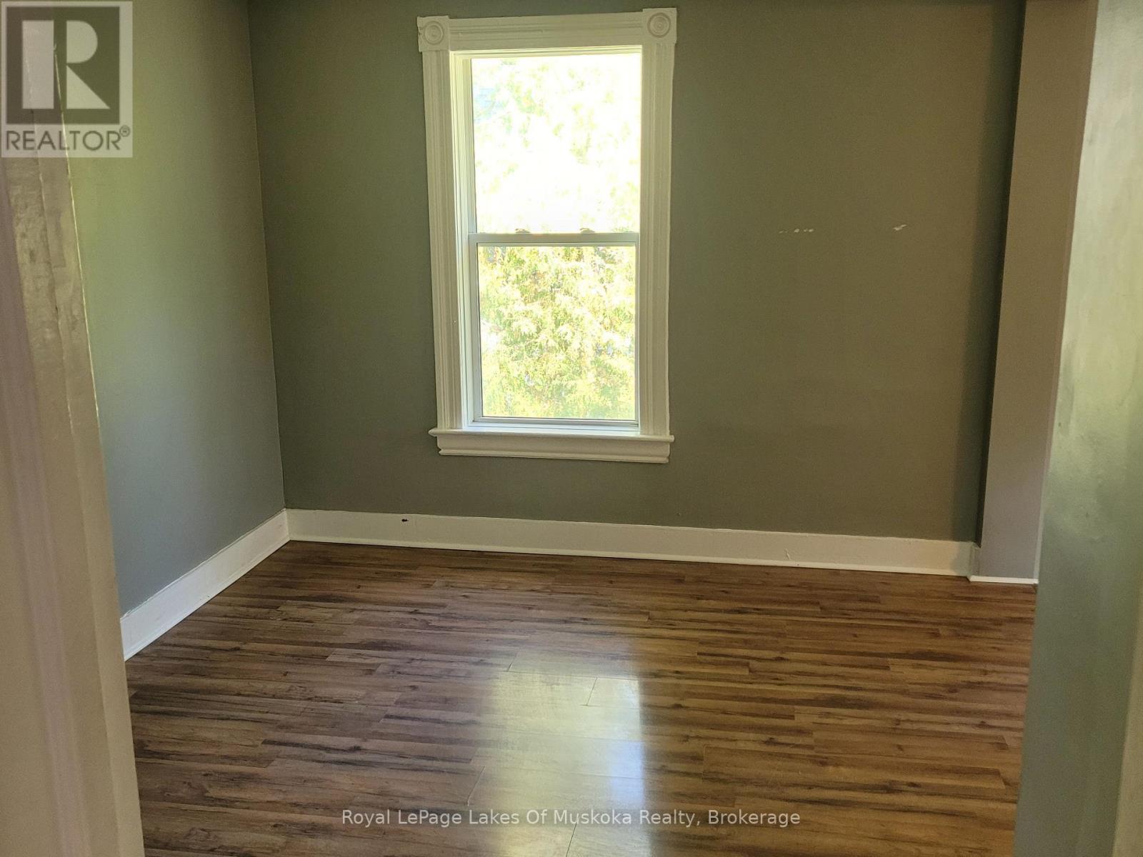 












2 - 227 NOTTAWASAGA STREET

,
Orillia,




Ontario
L3V3K2

