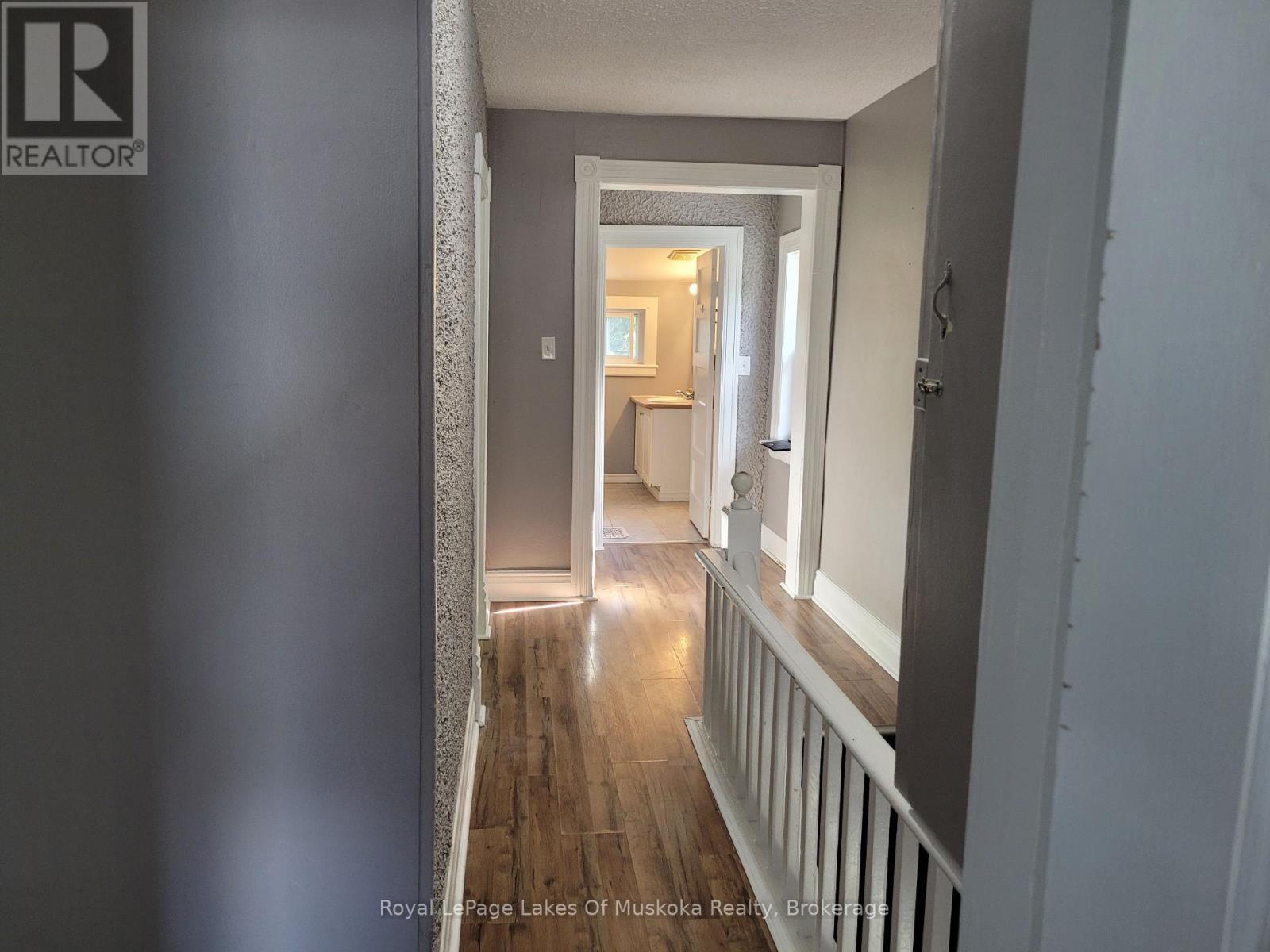 












2 - 227 NOTTAWASAGA STREET

,
Orillia,




Ontario
L3V3K2

