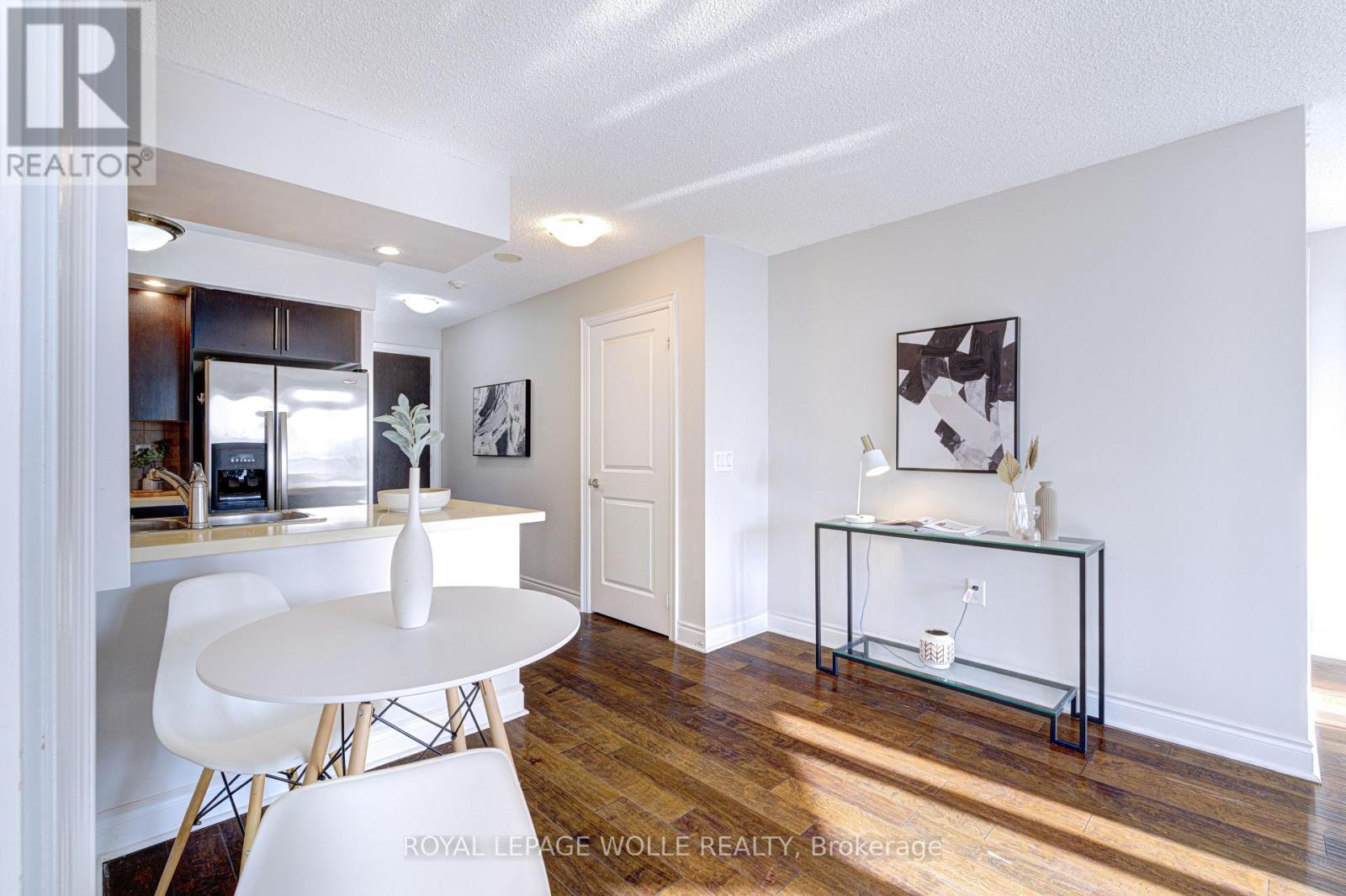 












2123 - 500 DORIS AVENUE

,
Toronto,




Ontario
N2N5R6

