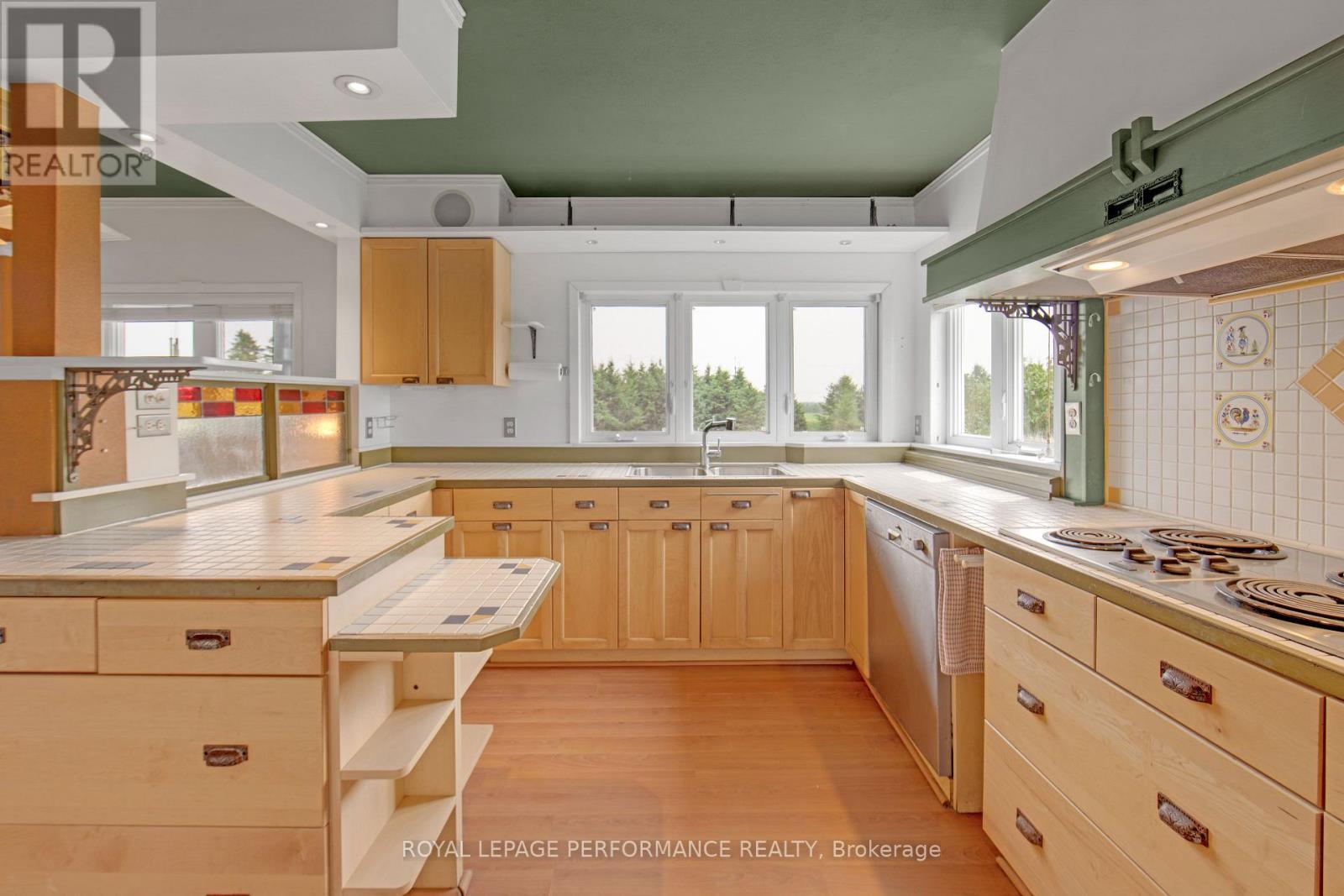 












2575 CONCESSION 2 ROAD

,
Alfred and Plantagenet,




Ontario
K0B1J0

