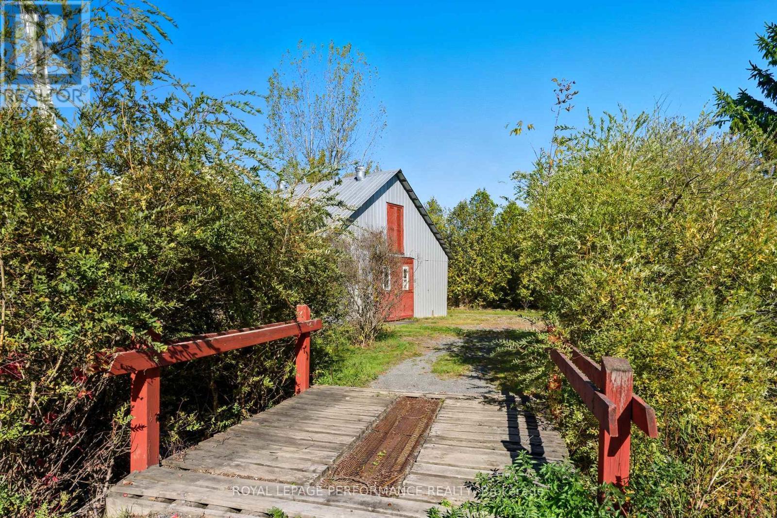 












2575 CONCESSION 2 ROAD

,
Alfred and Plantagenet,




Ontario
K0B1J0

