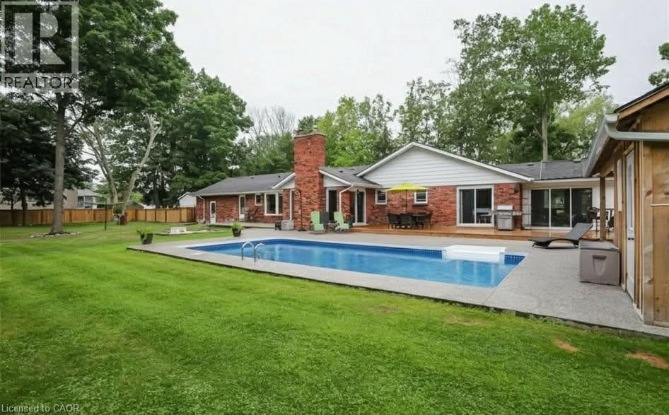 












7087 RAINHAM Road

,
Dunnville,




Ontario
N1A2W8

