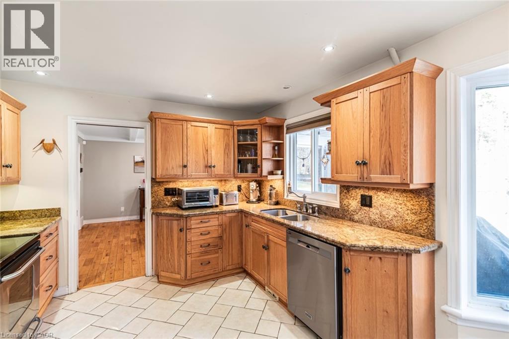 












7087 RAINHAM Road

,
Dunnville,




Ontario
N1A2W8

