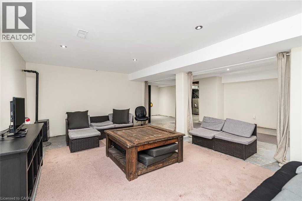 












7087 RAINHAM Road

,
Dunnville,




Ontario
N1A2W8

