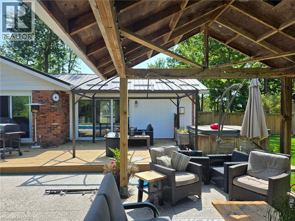 












7087 RAINHAM Road

,
Dunnville,




Ontario
N1A2W8

