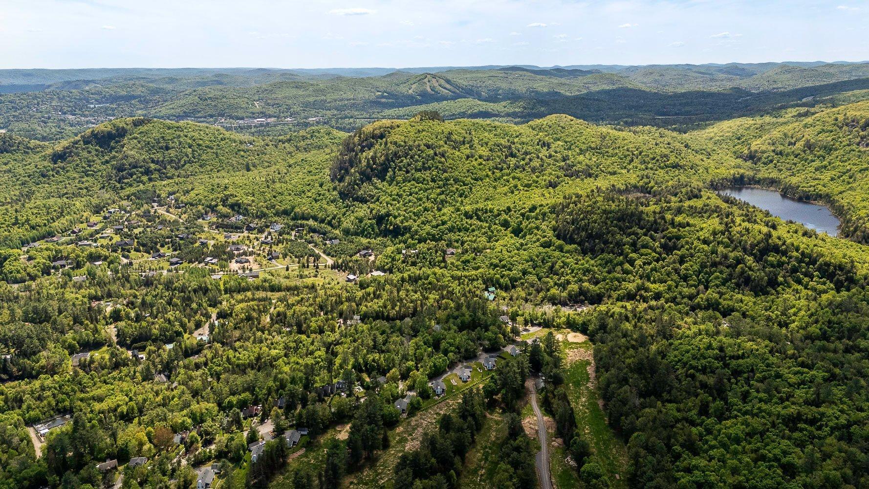 












Rue de la Vallée

,
Sainte-Adèle,







QC
J8B2A1

