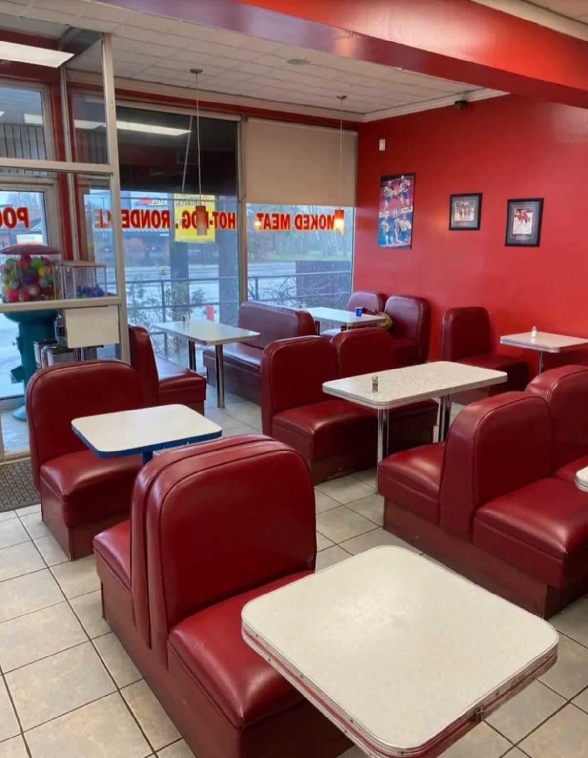 









2049

 - 2051


Boul. du Curé-Labelle

,
Saint-Jérôme,




QC
J7Y1S6

