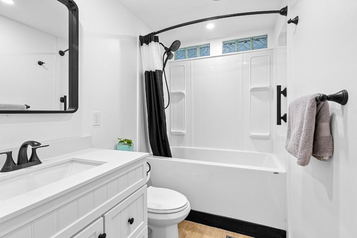 









9020


Jim Bailey

Road, 58,
Kelowna,




BC
V4V 1E5

