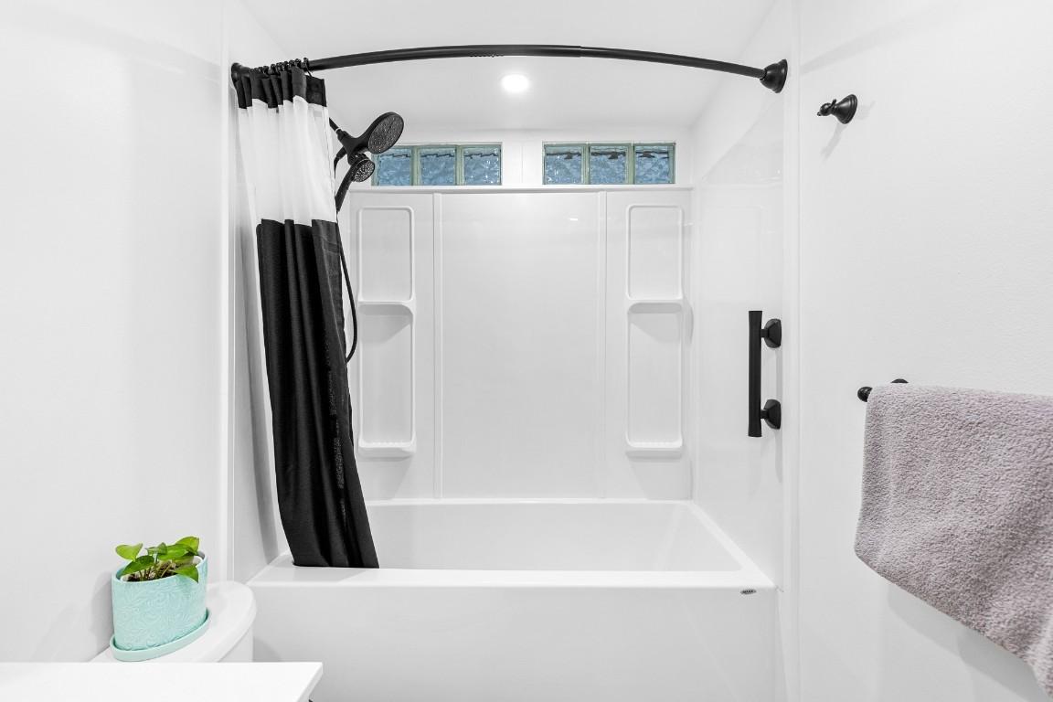 









9020


Jim Bailey

Road, 58,
Kelowna,




BC
V4V 1E5

