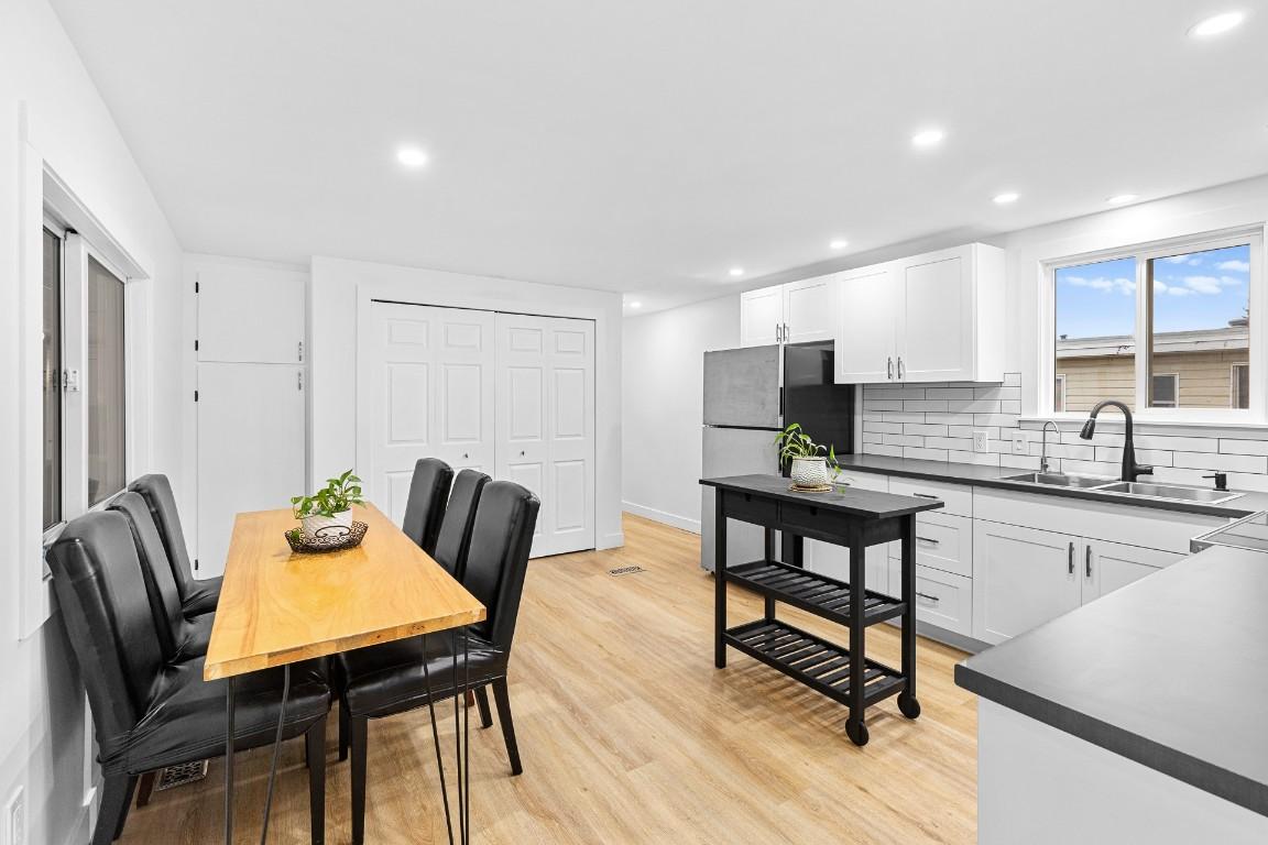 









9020


Jim Bailey

Road, 58,
Kelowna,




BC
V4V 1E5

