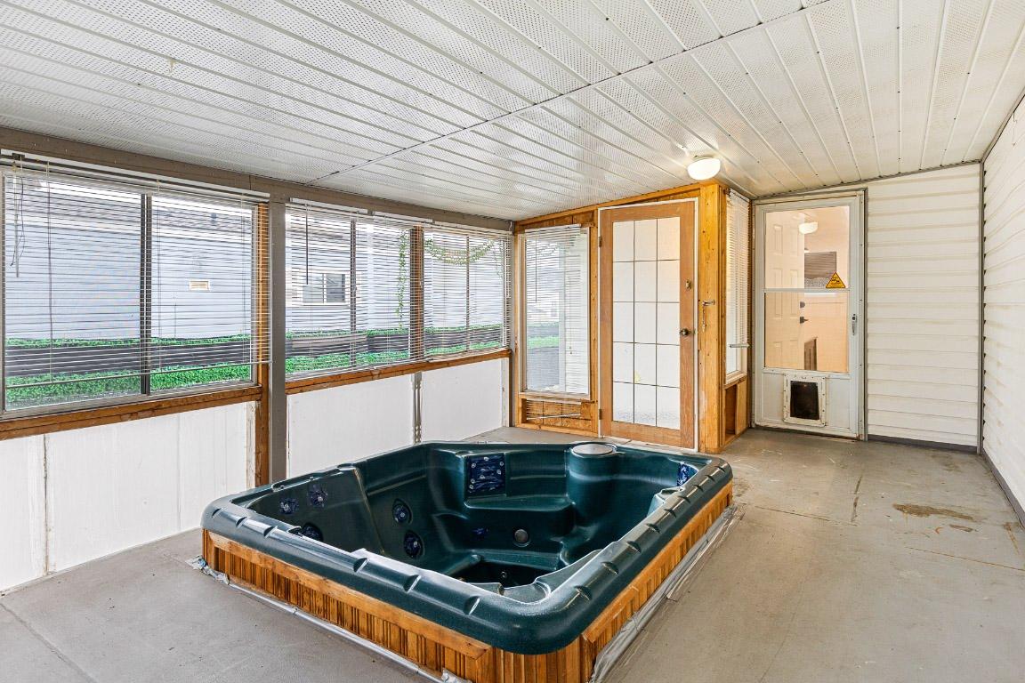 









9020


Jim Bailey

Road, 58,
Kelowna,




BC
V4V 1E5

