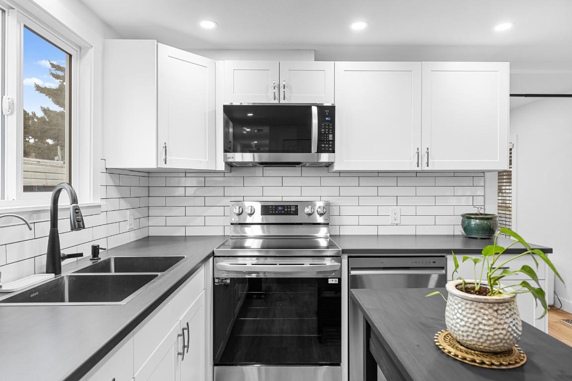 









9020


Jim Bailey

Road, 58,
Kelowna,




BC
V4V 1E5

