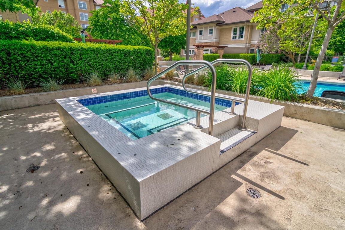 









1099


Sunset

Drive, 333,
Kelowna,




BC
V1Y 9Z1

