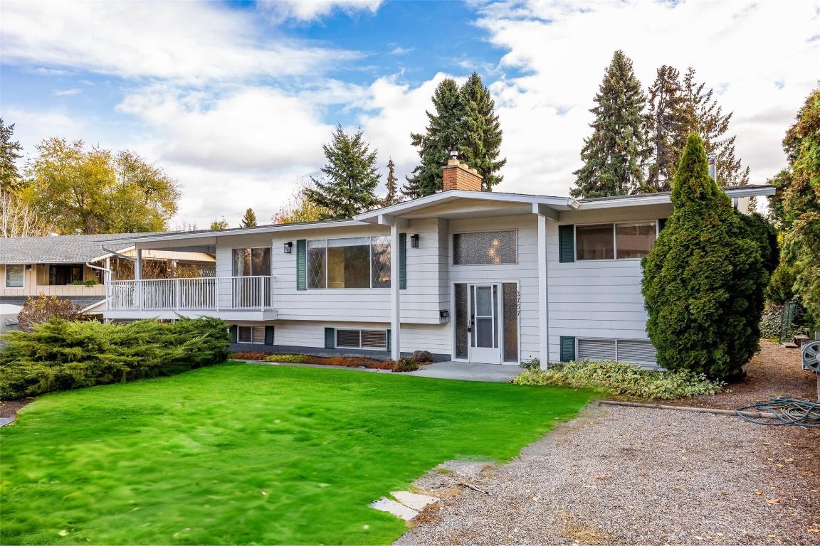 









2757


Paula

Road,
West Kelowna,




BC
V1Z 2K5

