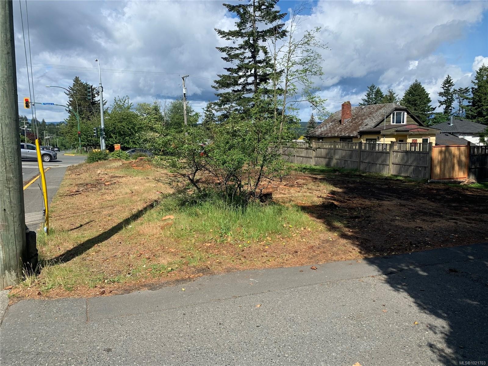 









901


Dogwood

St,
Campbell River,







BC
V9W 2X6

