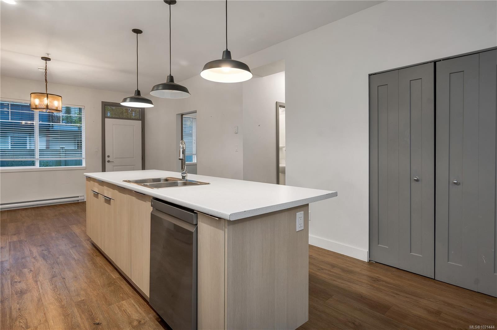 









796


Island

Hwy South, 4,
Campbell River,




BC
V9W 1A6

