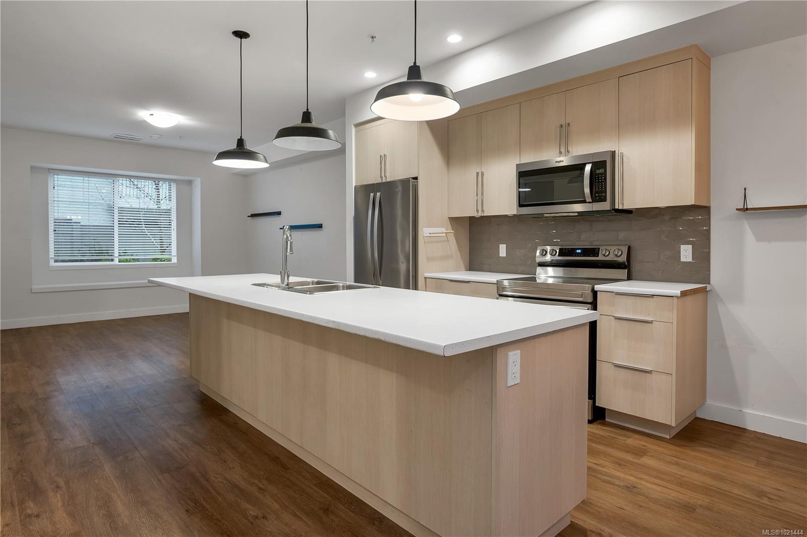 









796


Island

Hwy South, 4,
Campbell River,




BC
V9W 1A6

