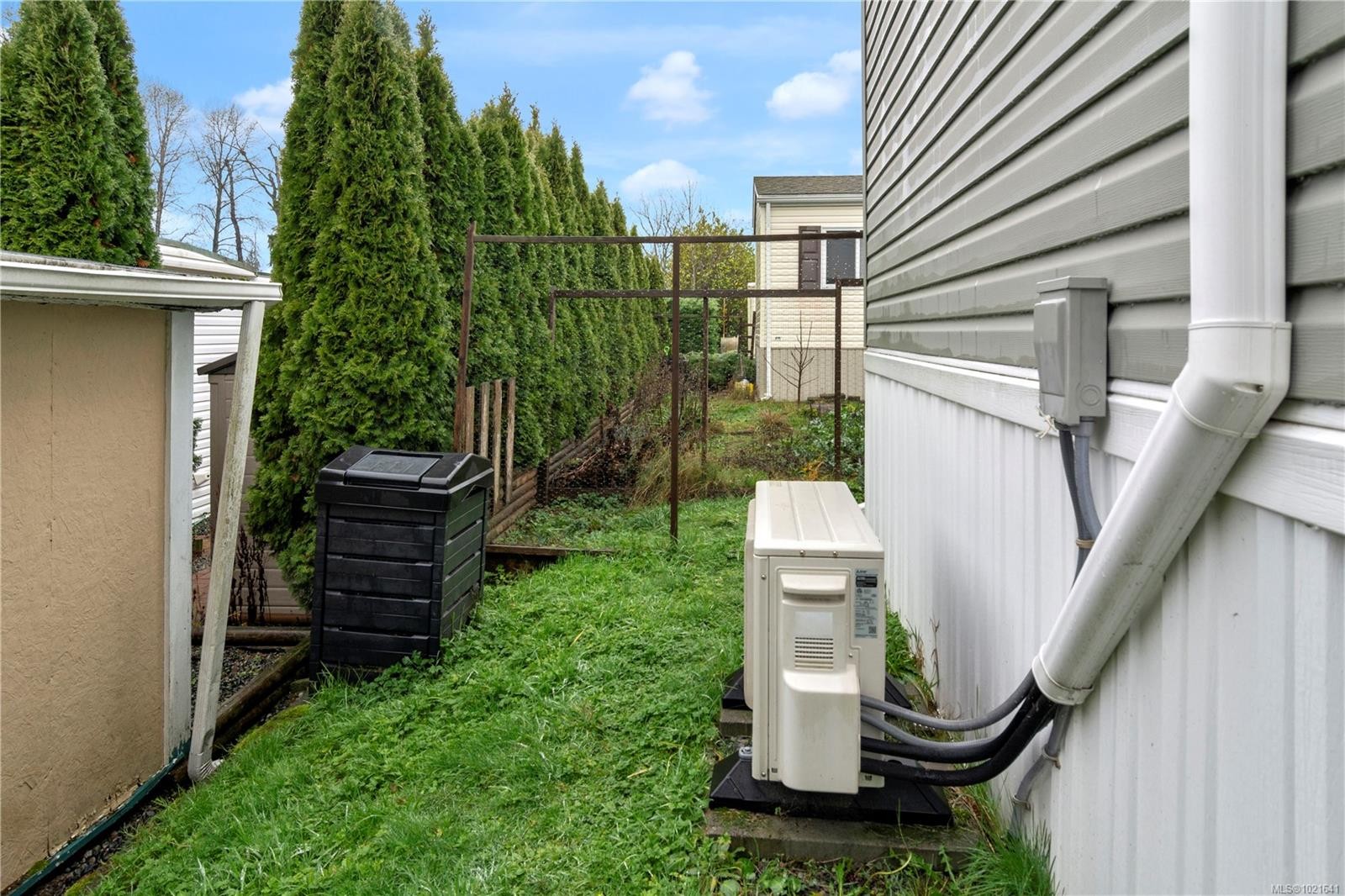 









1


Honey

Dr,
Nanaimo,




BC
V9R 5N1

