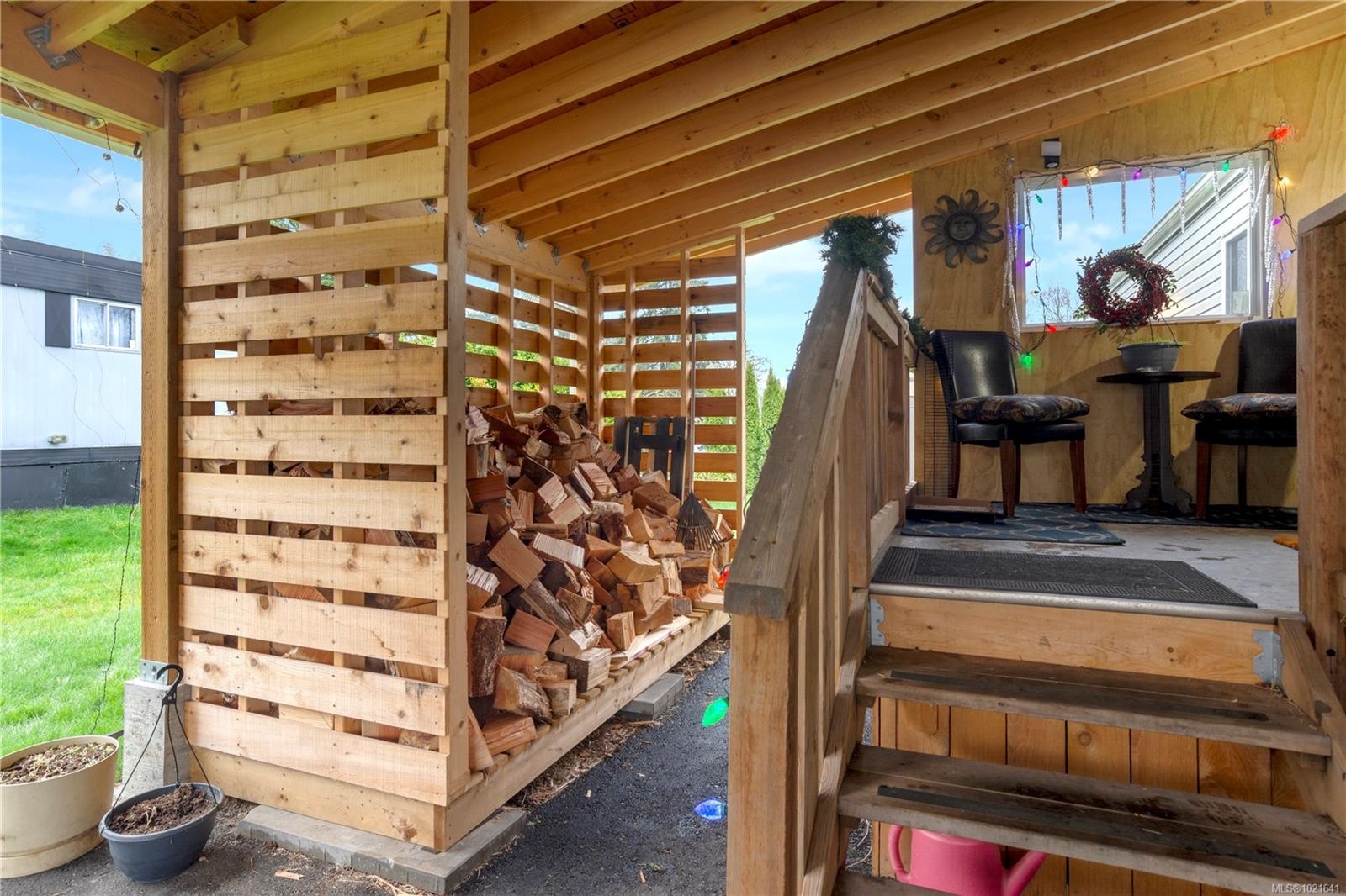 









1


Honey

Dr,
Nanaimo,




BC
V9R 5N1

